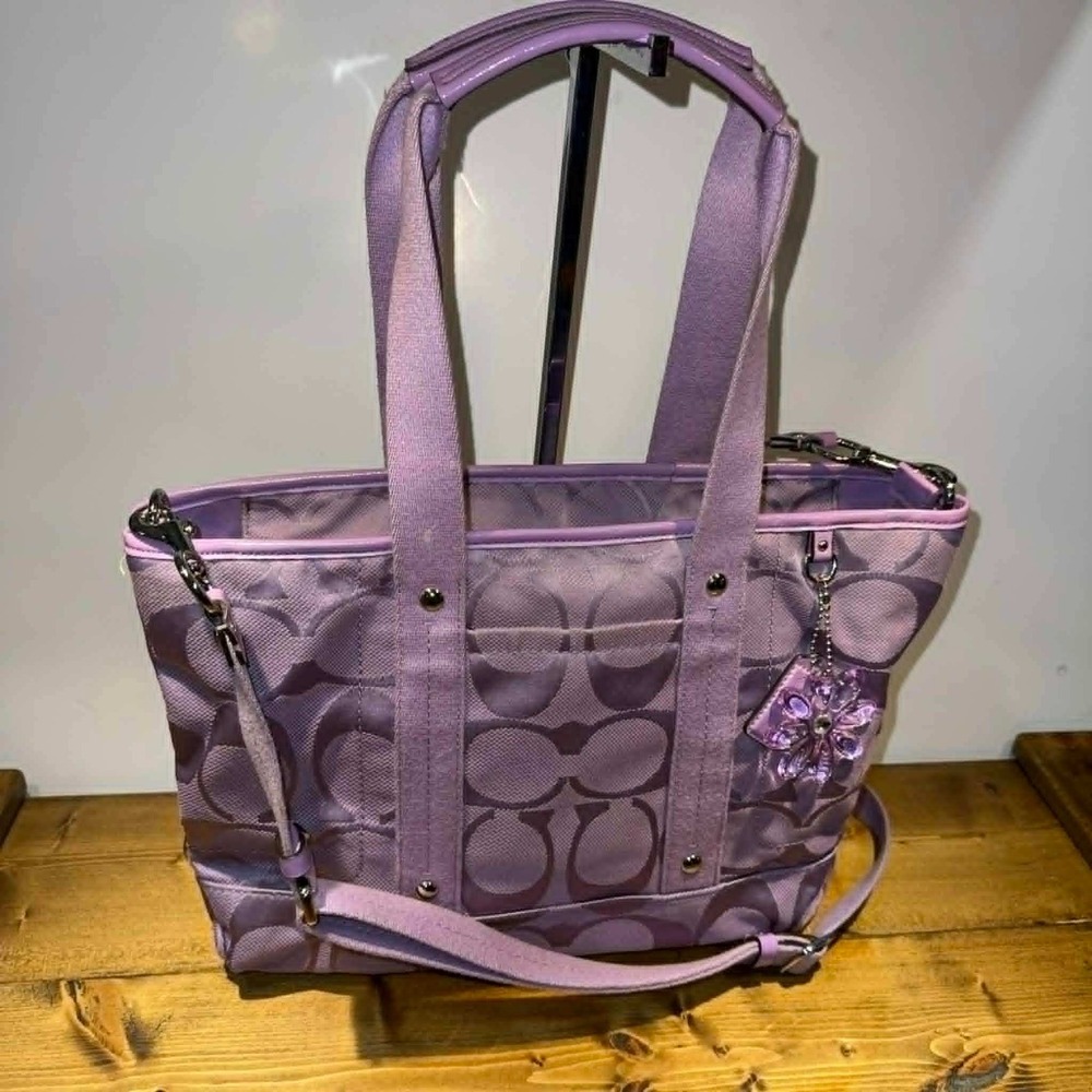 Coach Kyra Daisy Purple Signature Tote Crossbody Bag Lilac Canvas Y2K Zip Top